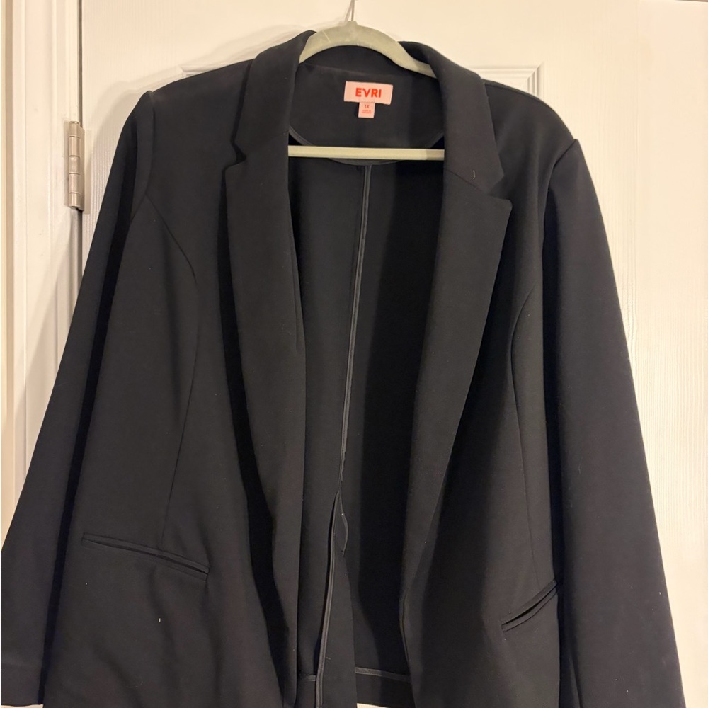 EVRI Women's Classic Black Blazer